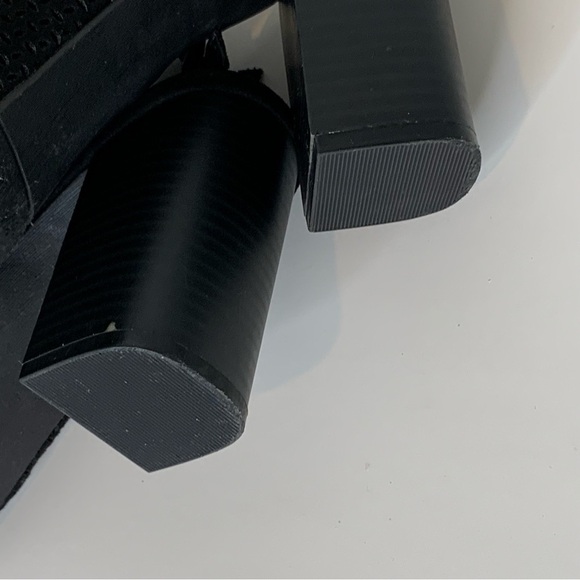 Mia, black suede peep toe block heel, 9M - Picture 8 of 9